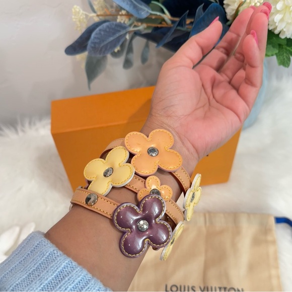 Louis Vuitton Lexington Flower Wrap Bracelet/Belt - Picture 5 of 14